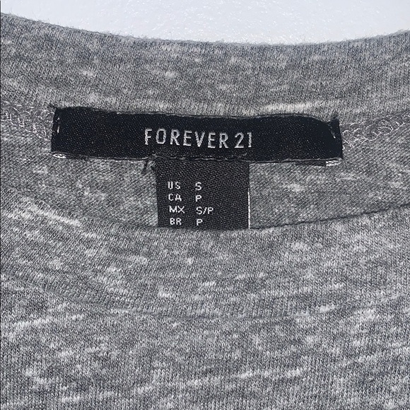 Graphic Crop top - Picture 3 of 3